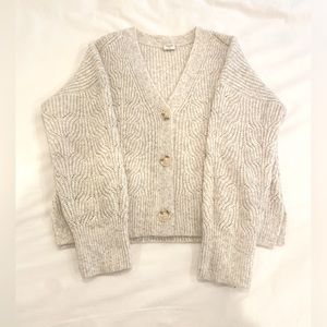 Cable-knit chunky sweater